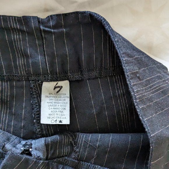 Low Rise, Subtle Flared bottom, Stretchy Office Pants NWOT - Picture 5 of 5